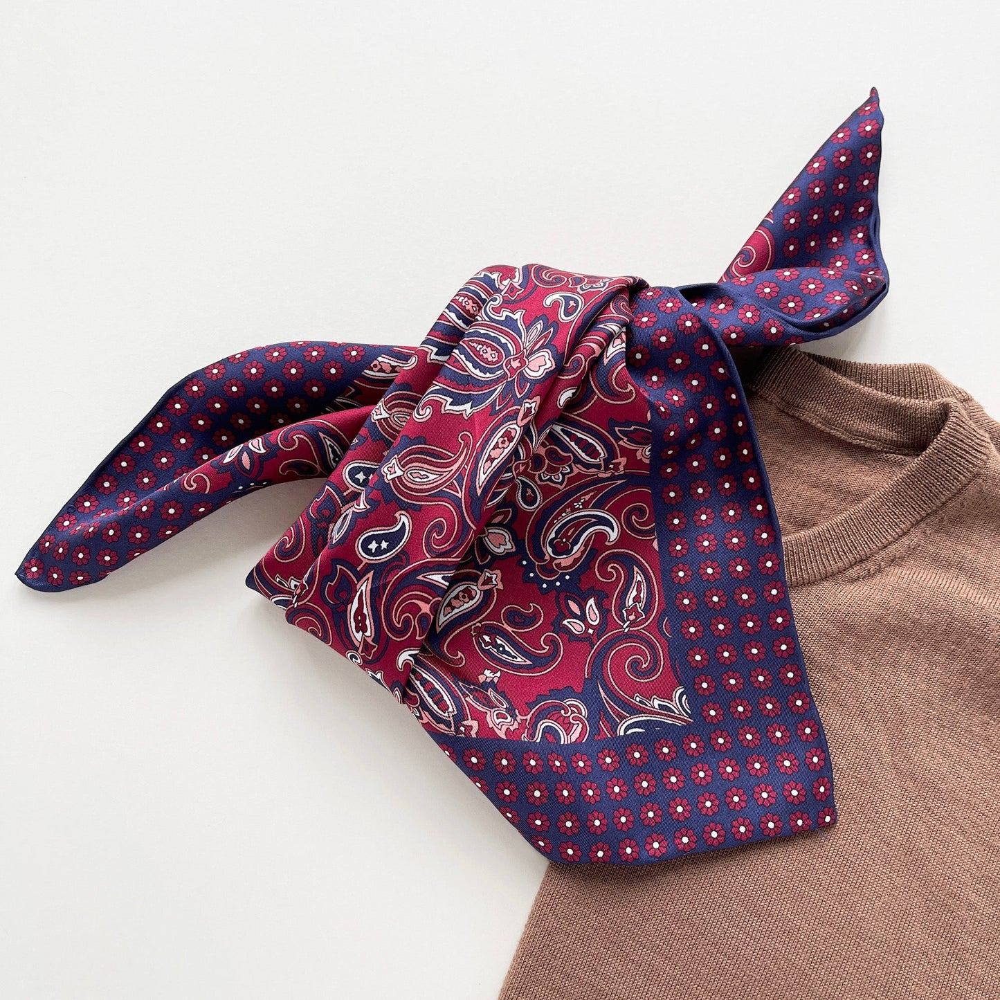 Classic Paisley Silk Scarf - 53cm Hand-rolled Men's Neckerchief