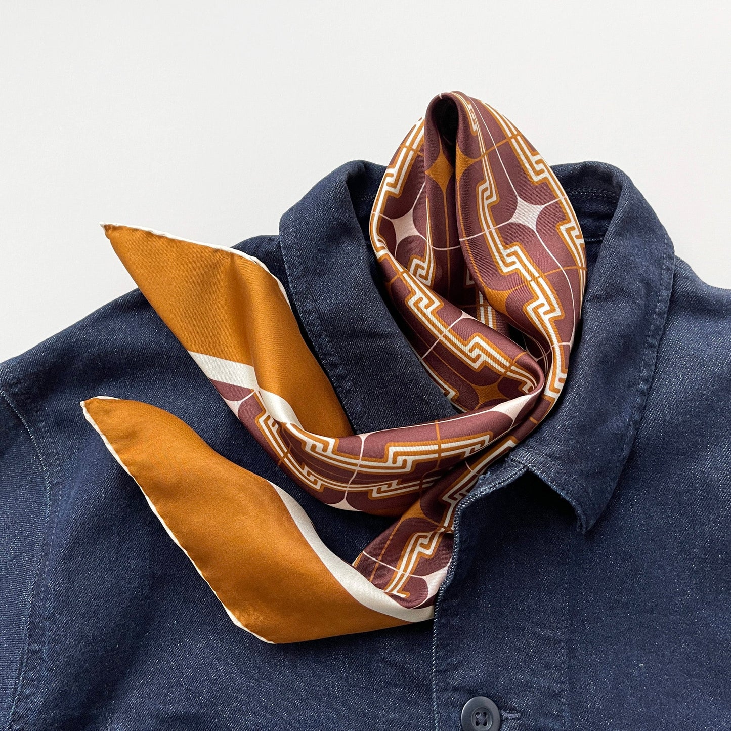 Retro Geometric Silk Square Scarf - 65cm Double-Sided Print Men's Neckerchief with Hand-Rolled Edges