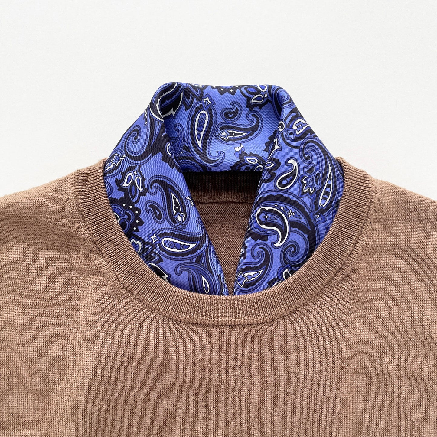 Classic Paisley Silk Scarf - 53cm Hand-rolled Men's Neckerchief