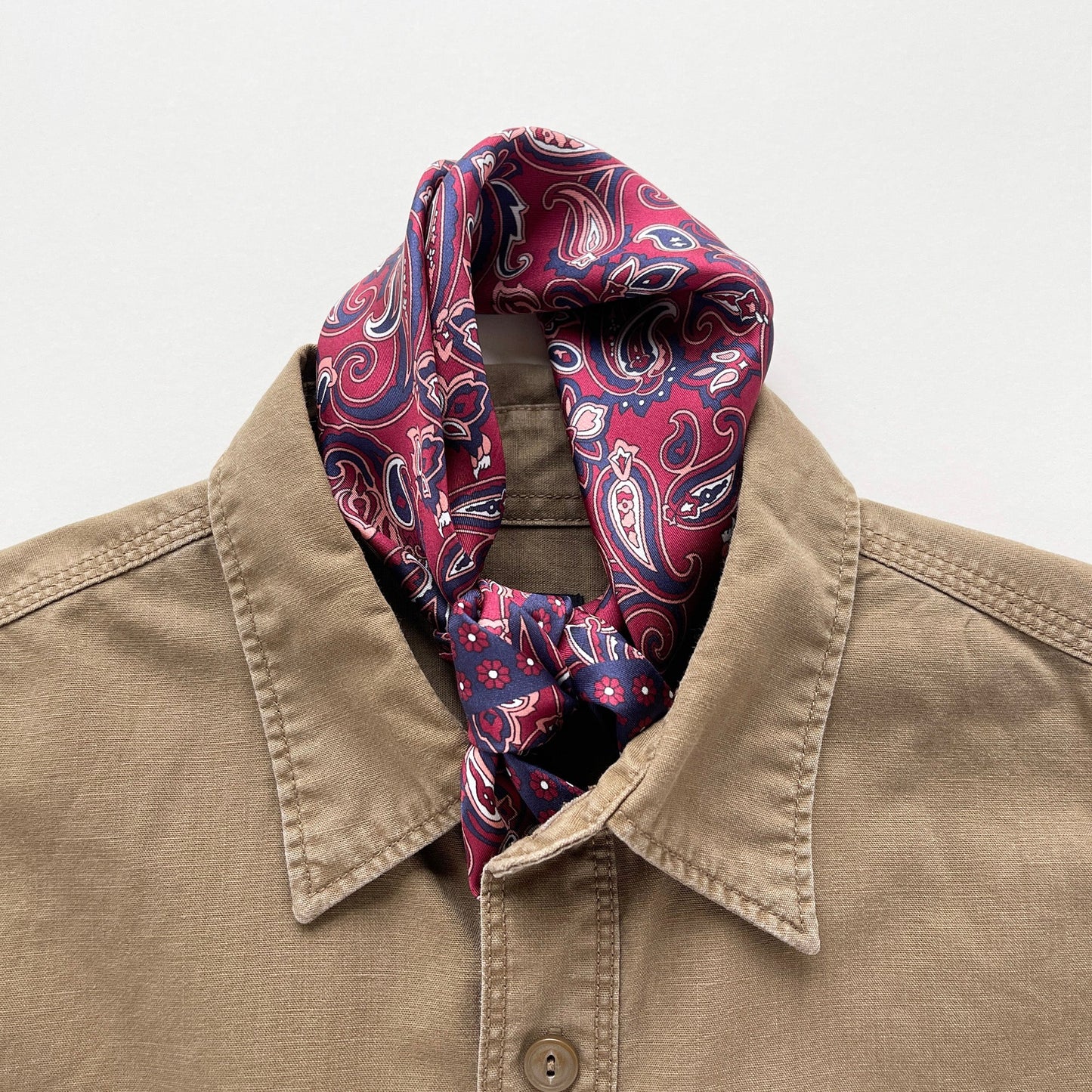 Classic Paisley Silk Scarf - 53cm Hand-rolled Men's Neckerchief
