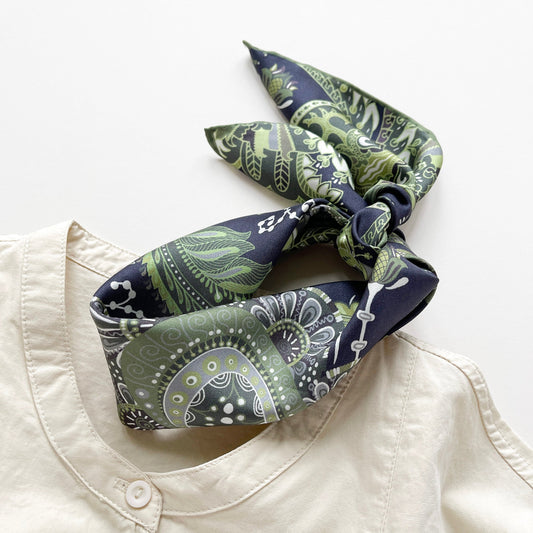Forest Green Paisley Silk Scarf - 53cm Double-Sided Print Unisex Bandana with Hand-rolled Edges