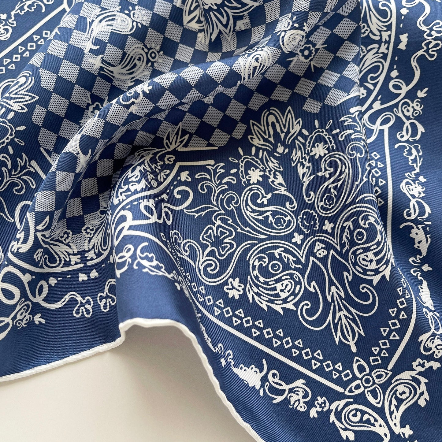Classic Baroque Check Silk Scarf - 53cm Hand-rolled Men's Bandana Neckerchief