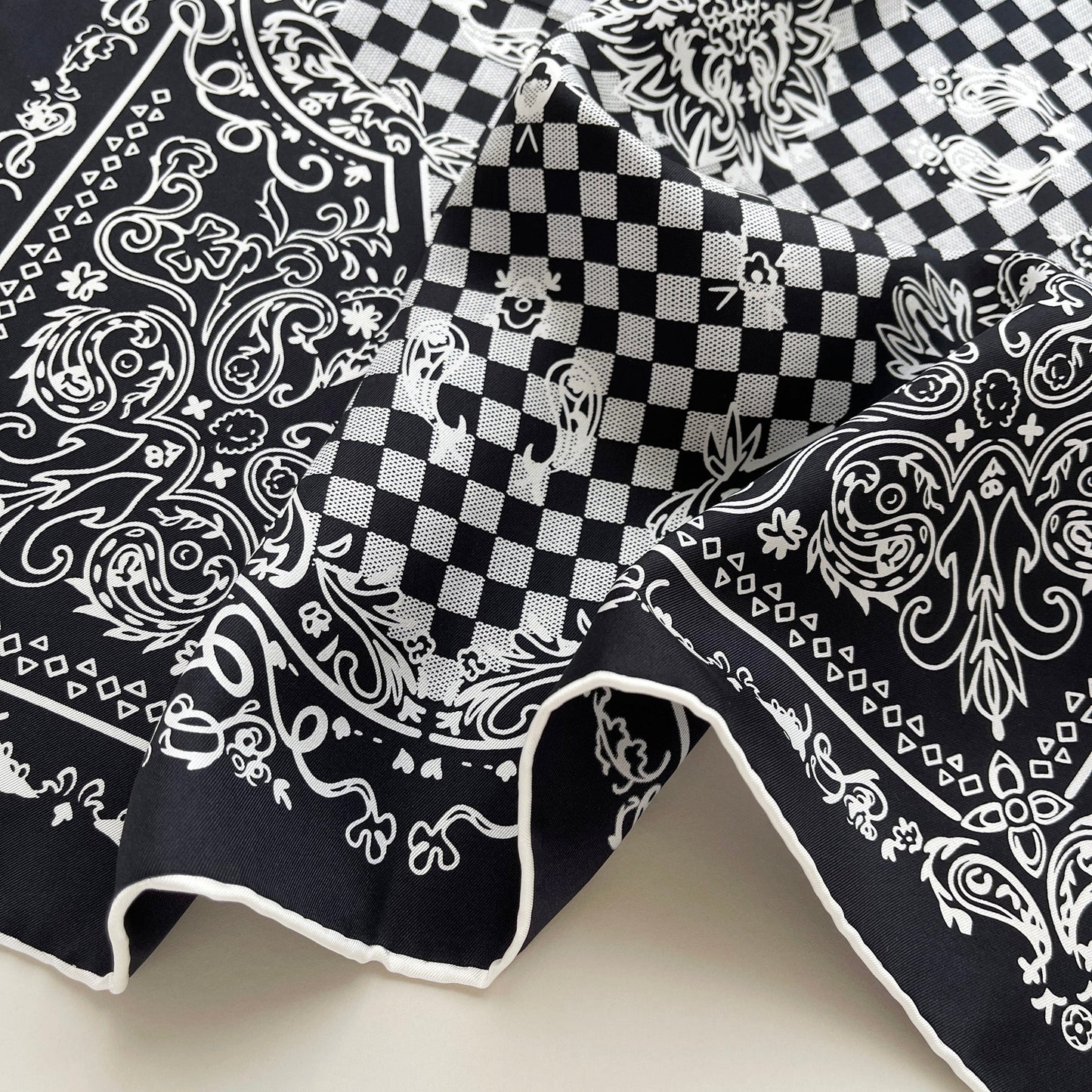 Classic Baroque Check Silk Scarf - 53cm Hand-rolled Men's Bandana Neckerchief